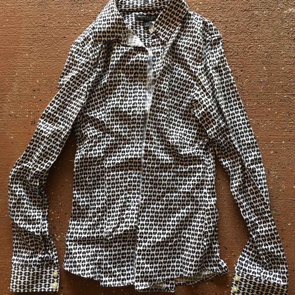Banana Republic women’s shirt
